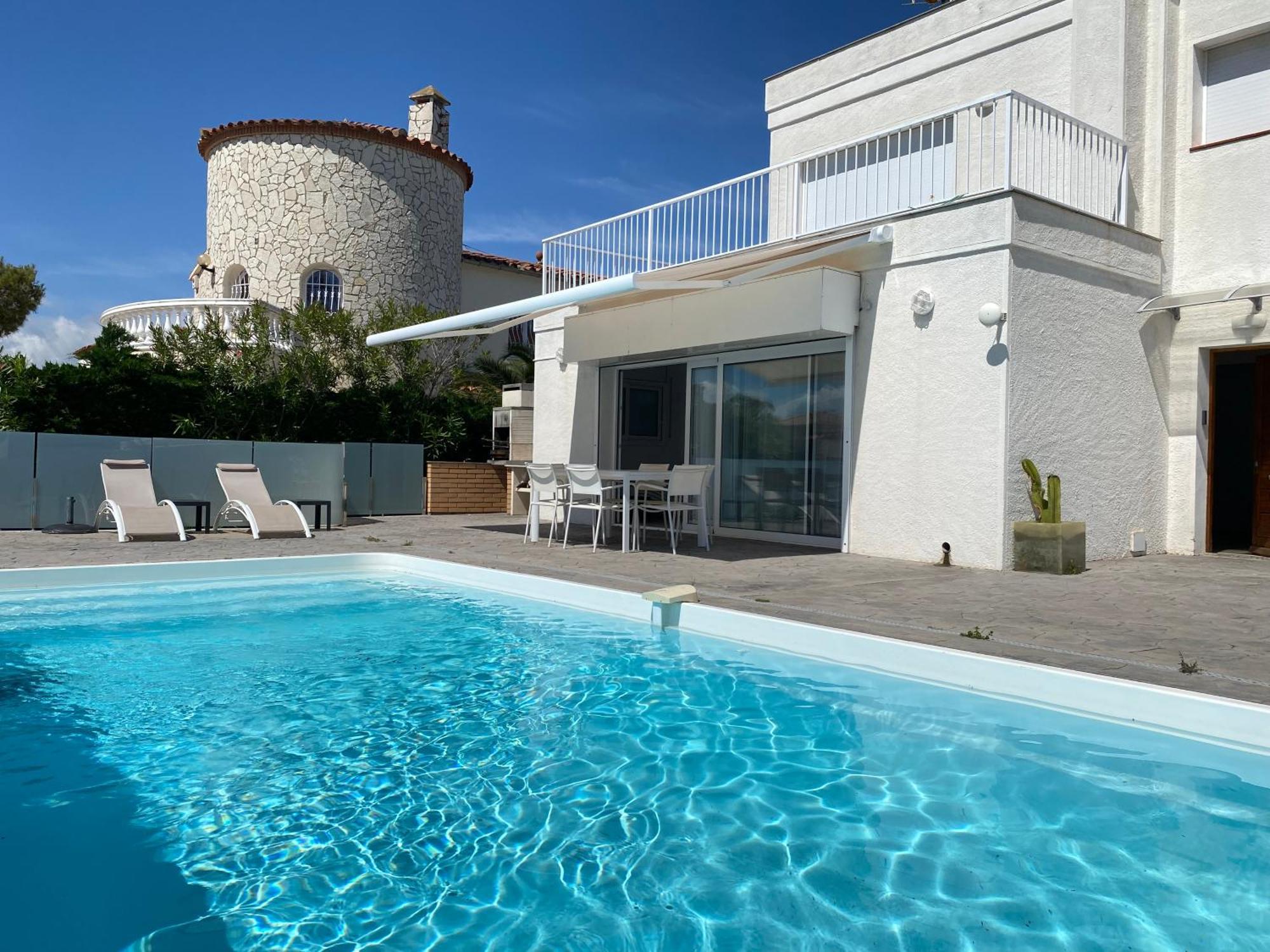 Agi Cap Llarg Villa Roses Bagian luar foto